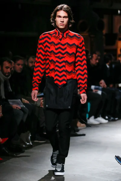 Look 7